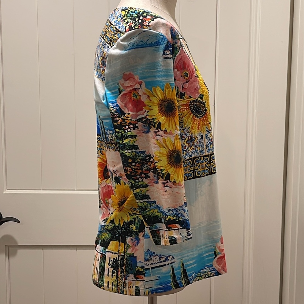 THOMAS & OLIVIA Sunflower Size M •Tee 3/4 Sleeves •Embellished Front EUC Great T - Picture 5 of 10